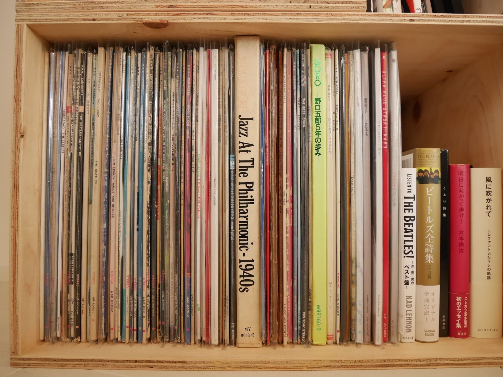 ボックスに収納されたレコード